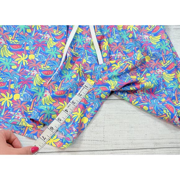 Chubbies Men’s 5.5" Classic Swim Trunk "The Tropical Bunches" Size Large Lined - Picture 3 of 11